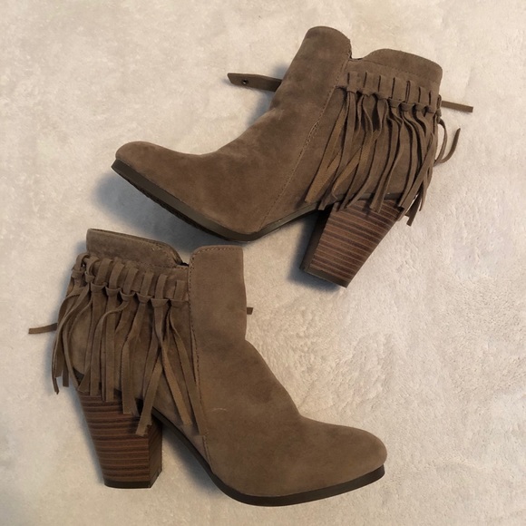 breckelles fringe booties
